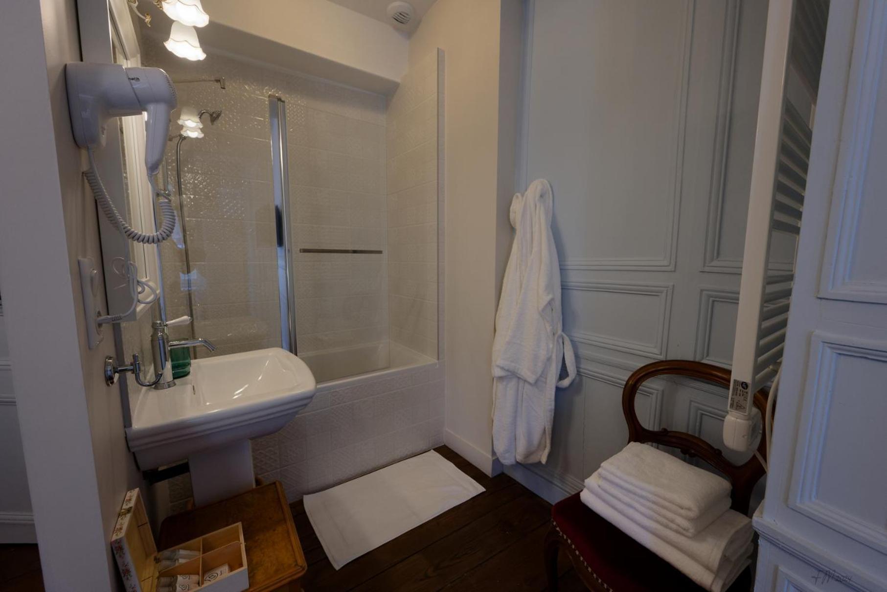 Guest House Saint Yves Динан Стая снимка