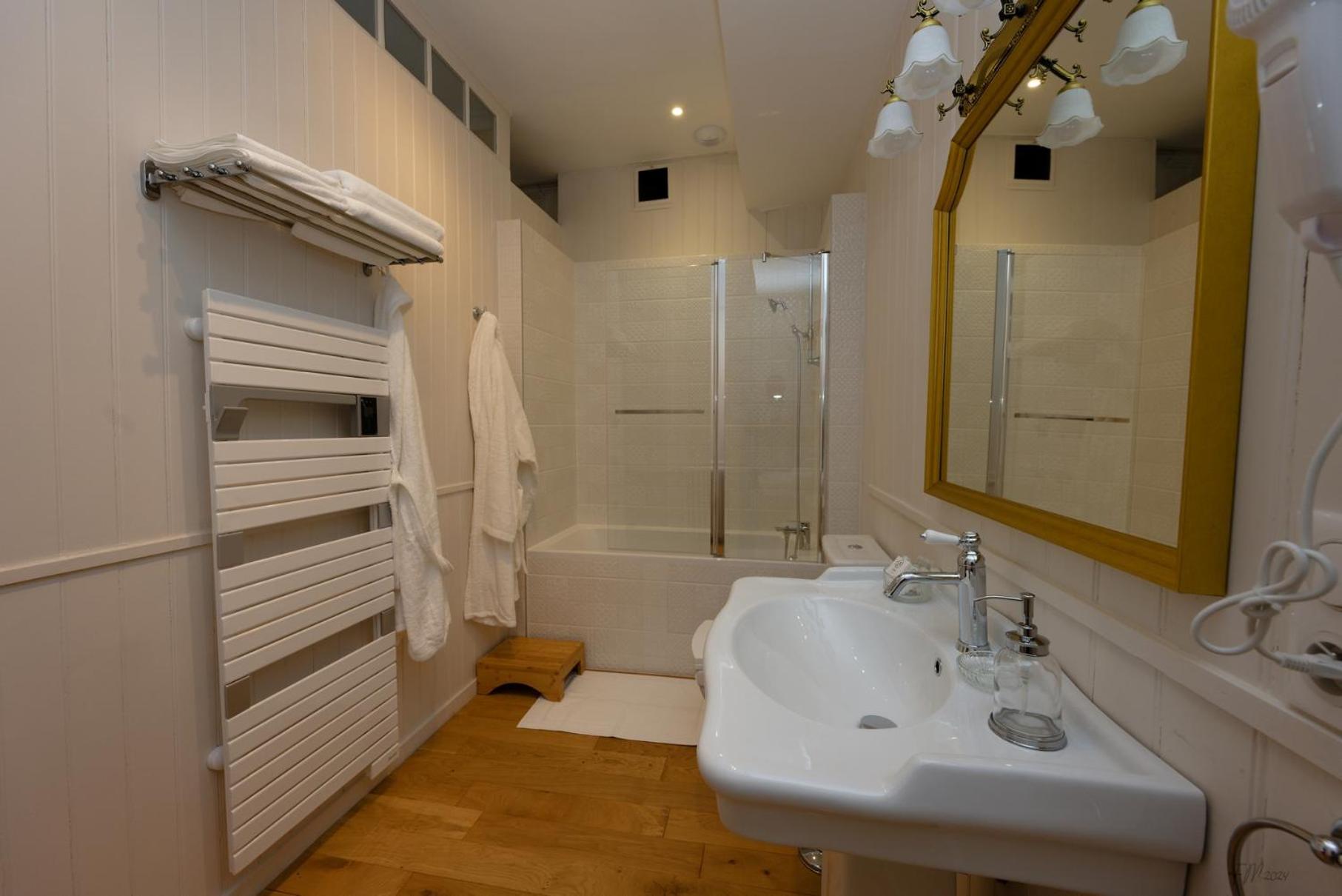 Guest House Saint Yves Динан Стая снимка