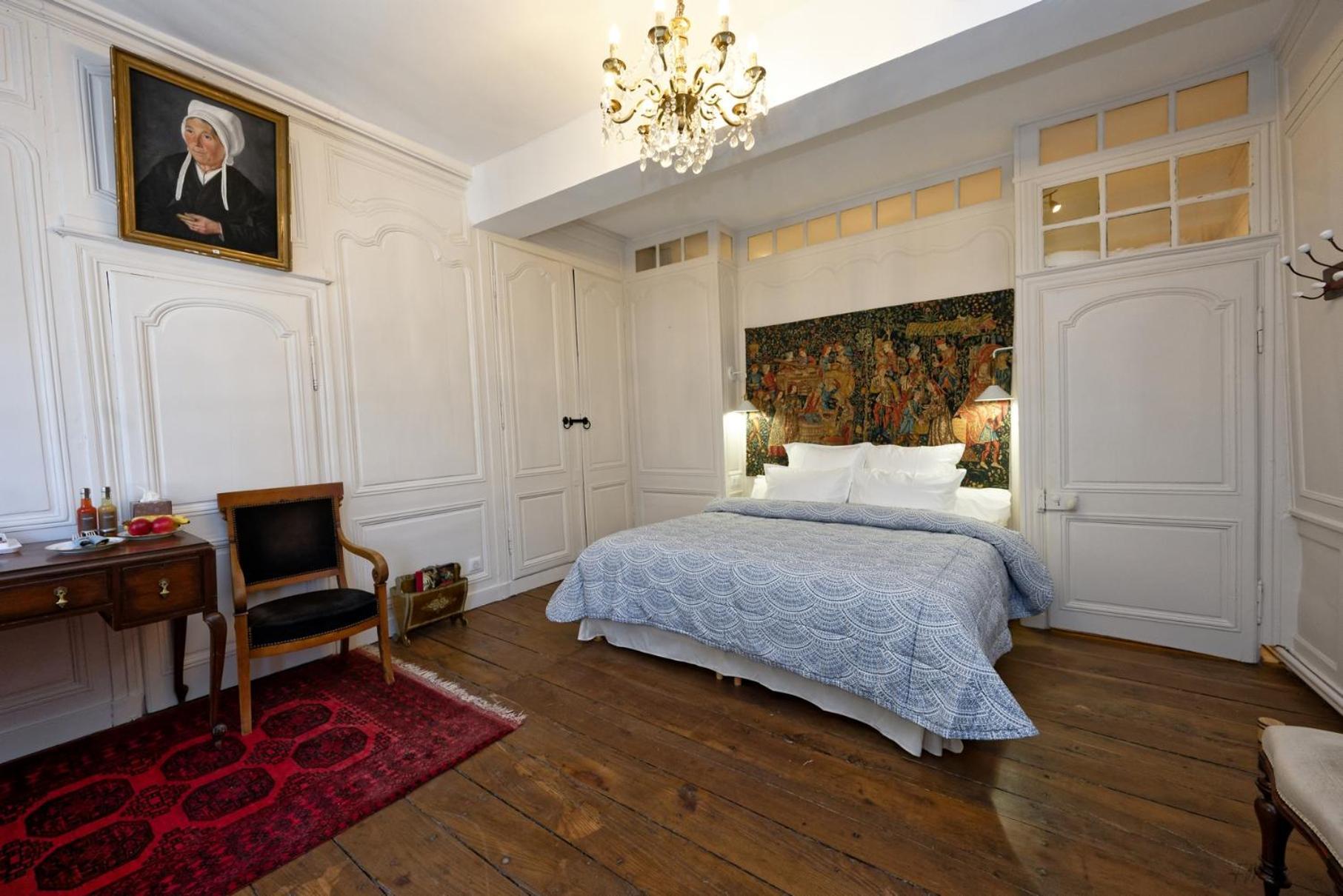 Guest House Saint Yves Динан Екстериор снимка